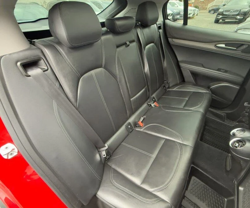 2018 Alfa Romeo Stelvio - Image 11 of 16