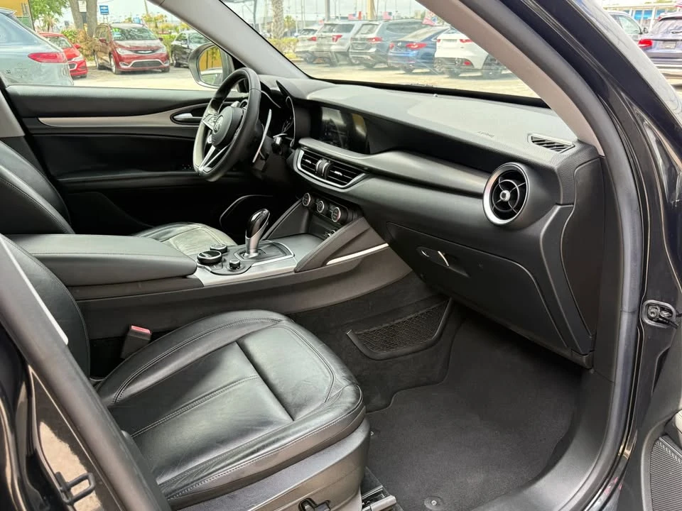 2018 Alfa Romeo Stelvio - Image 11 of 15