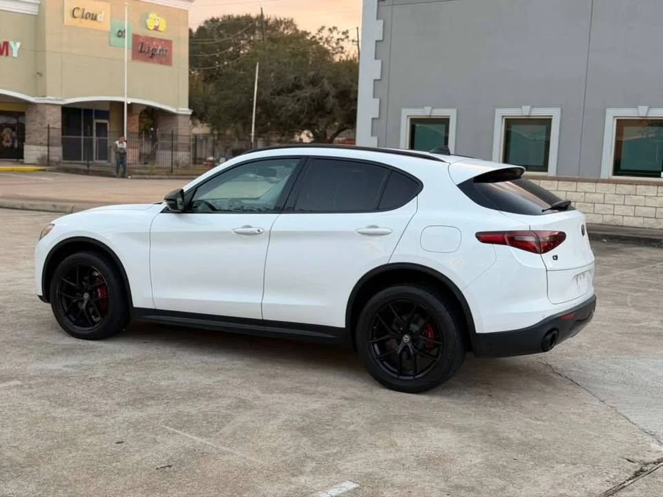 2018 Alfa Romeo Stelvio - Image 8 of 20