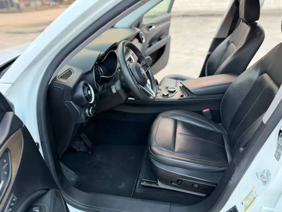 2018 Alfa Romeo Stelvio - Image 14 of 20