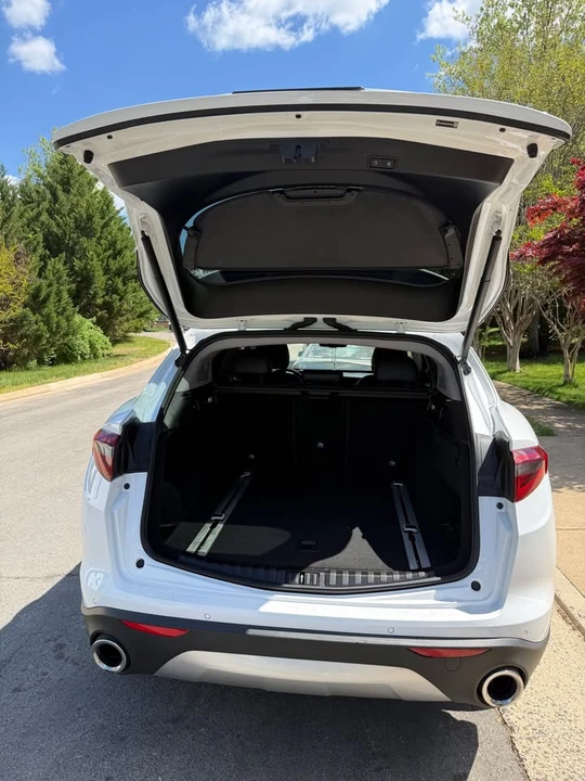 2018 Alfa Romeo Stelvio - Image 11 of 17