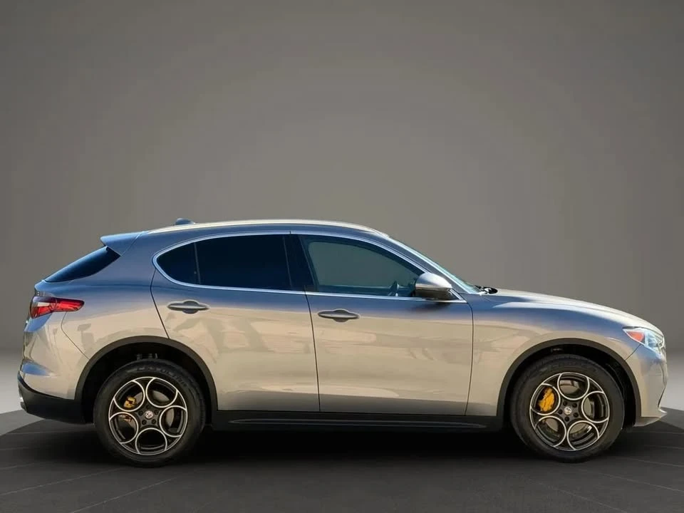 2018 Alfa Romeo - Image 2 of 20