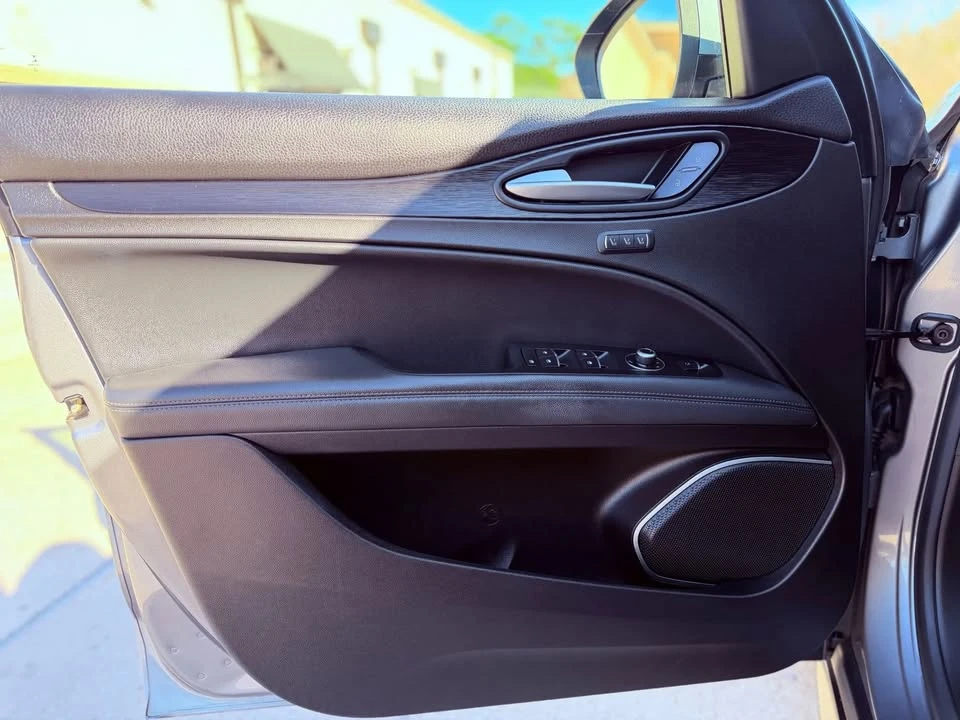 2018 Alfa Romeo - Image 6 of 20