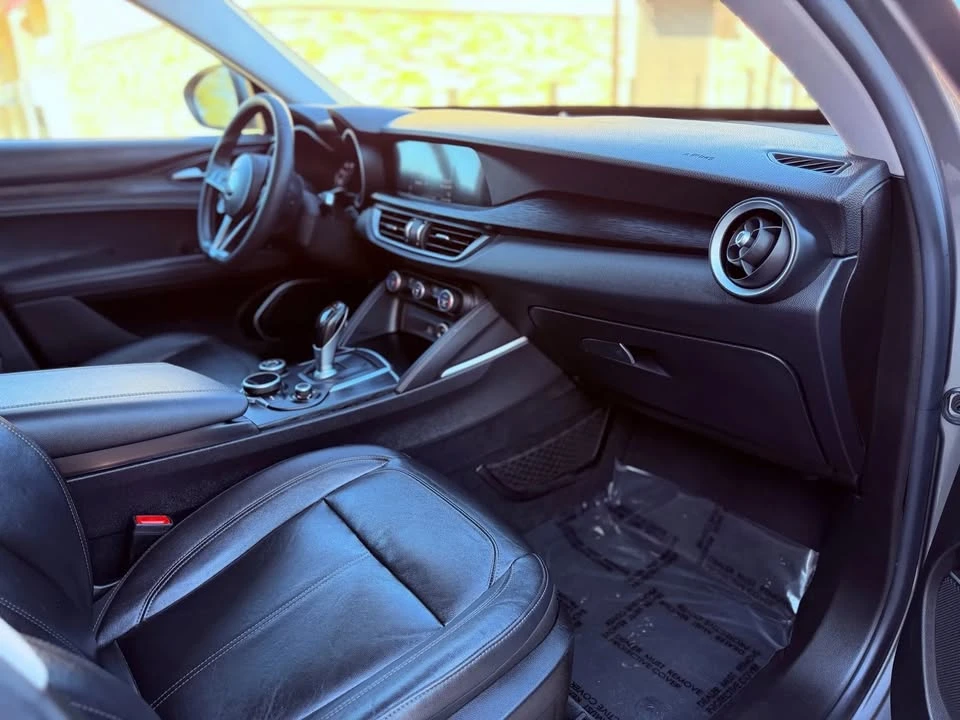 2018 Alfa Romeo - Image 8 of 20