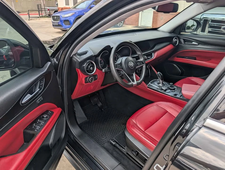 2018 Alfa Romeo Stelvio - Image 9 of 14