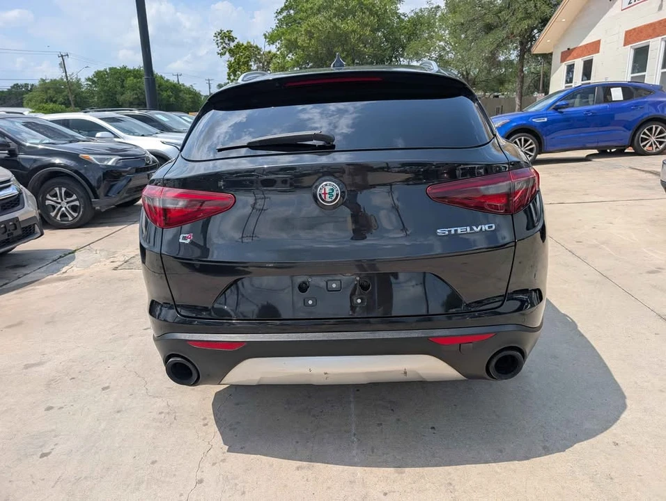 2018 Alfa Romeo Stelvio - Image 6 of 14