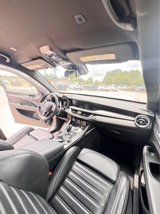 2018 Alfa Romeo Stelvio - Image 16 of 18
