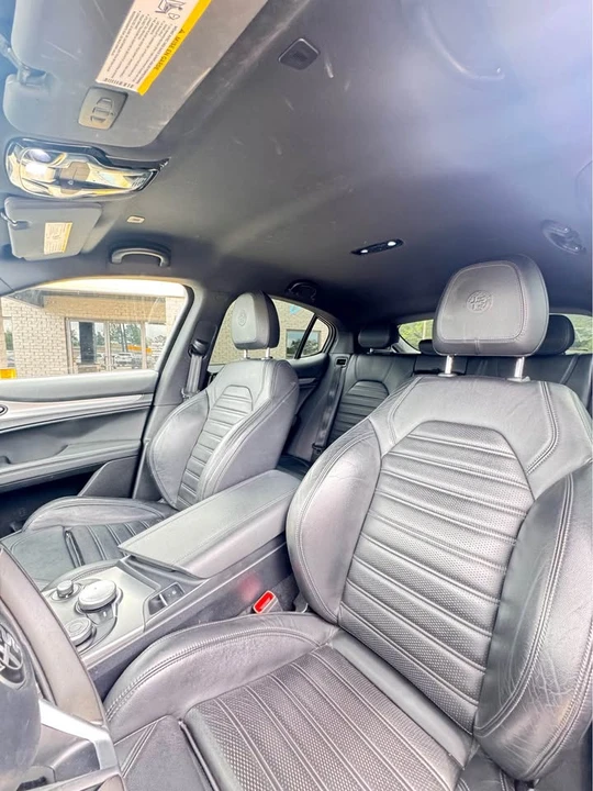 2018 Alfa Romeo Stelvio - Image 11 of 18