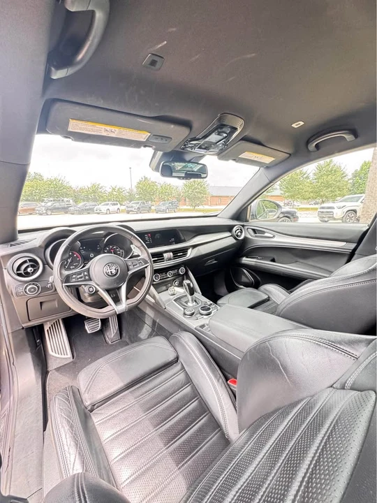 2018 Alfa Romeo Stelvio - Image 13 of 18