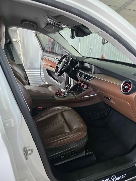 2018 Alfa Romeo Stelvio - Image 3 of 5