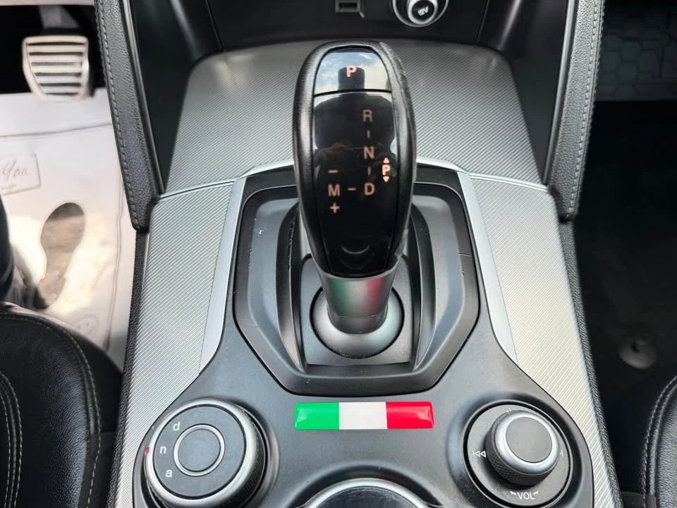 2018 Alfa Romeo Stelvio - Image 17 of 20