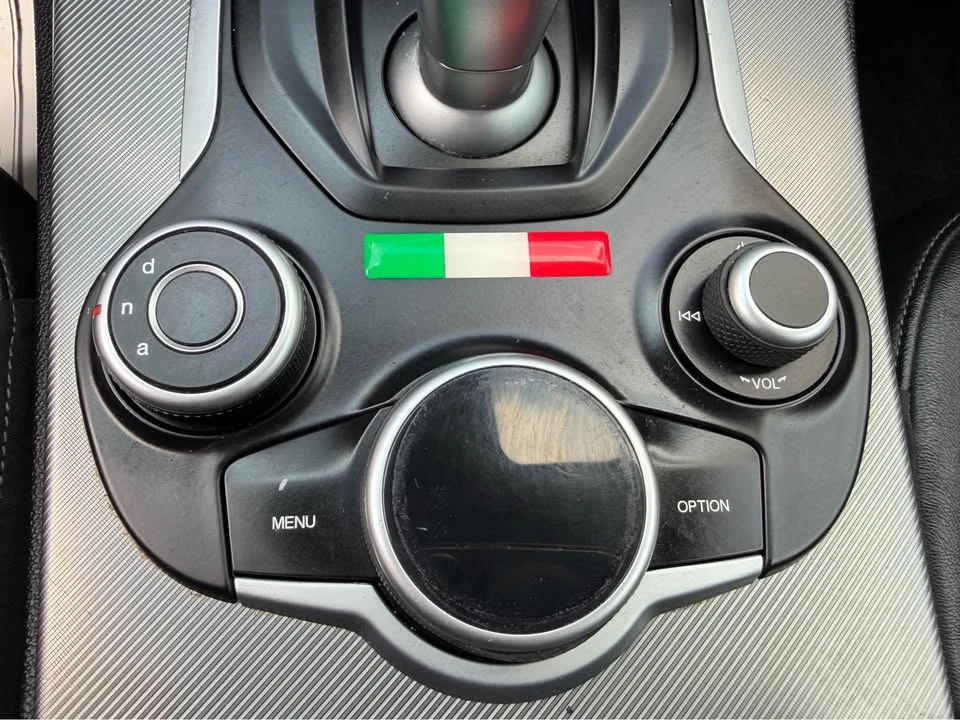 2018 Alfa Romeo Stelvio - Image 18 of 20