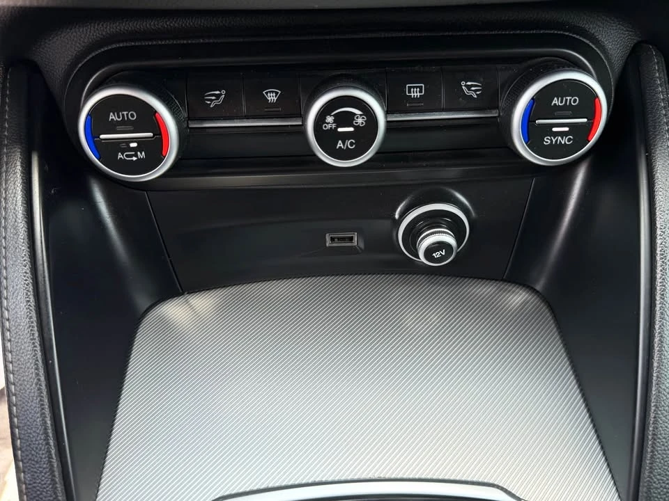 2018 Alfa Romeo Stelvio - Image 16 of 20