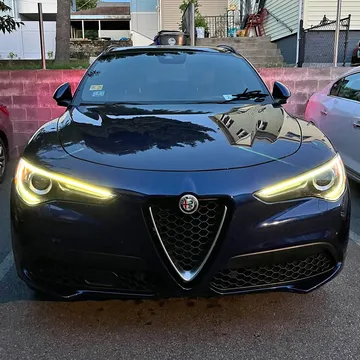 2018 Alfa Romeo Stelvio Sport