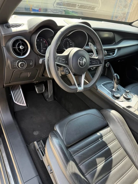 2018 Alfa Romeo Stelvio - Image 5 of 11