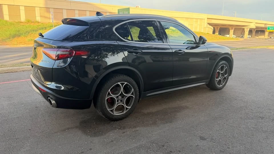 2018 Alfa Romeo Stelvio - Image 17 of 18