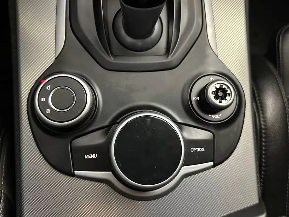 2018 Alfa Romeo Stelvio - Image 15 of 16