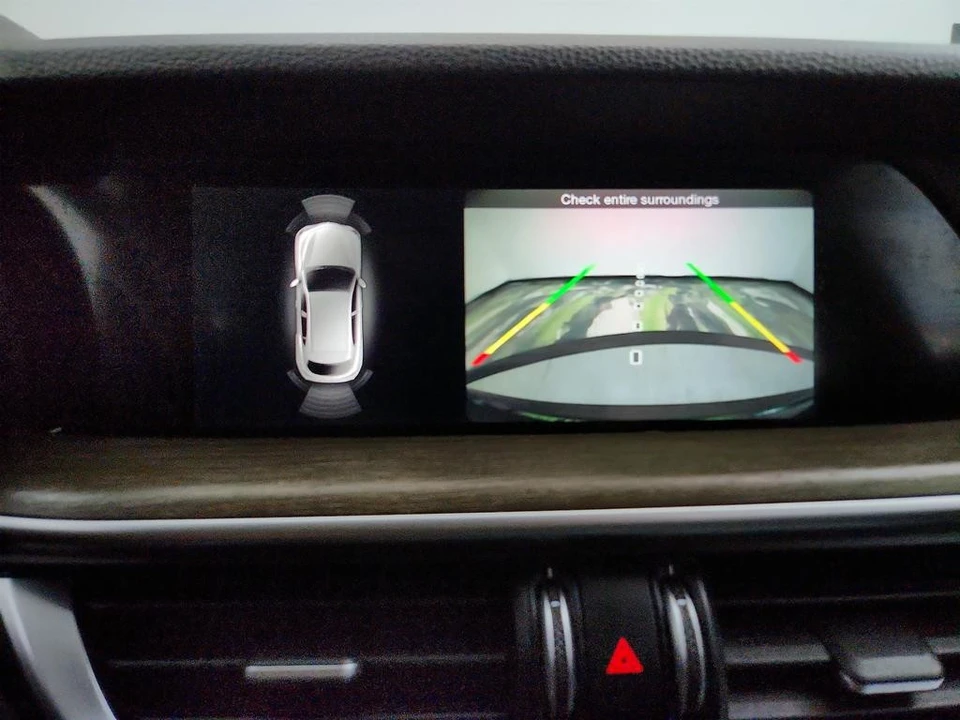 2018 Alfa Romeo Stelvio - Image 19 of 31