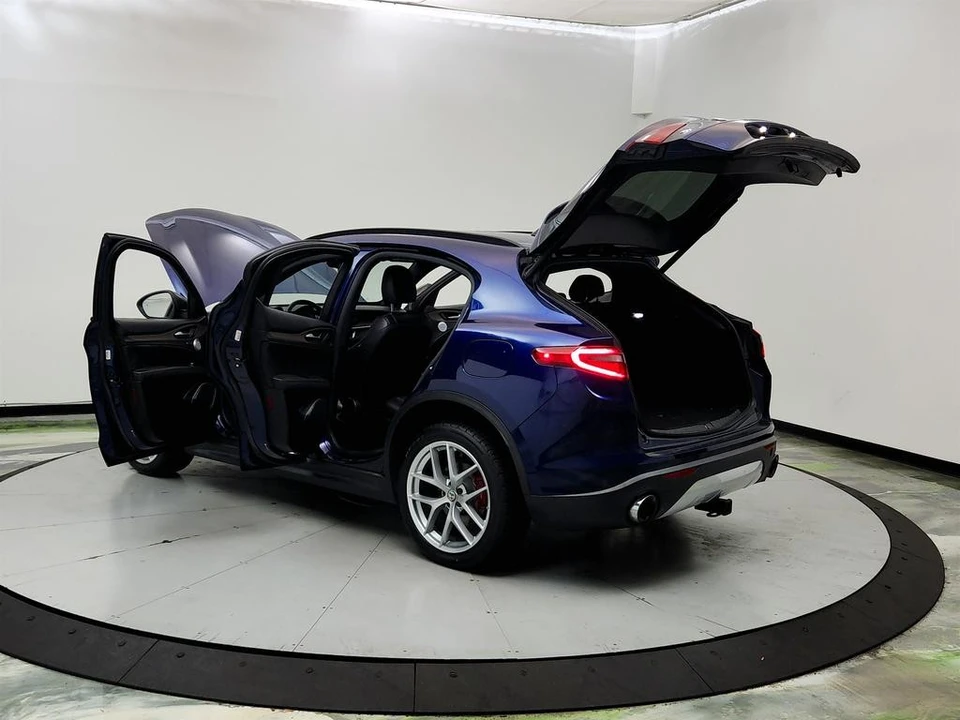 2018 Alfa Romeo Stelvio - Image 12 of 31