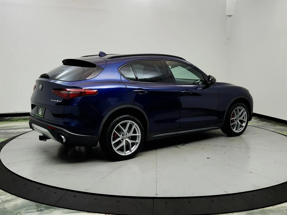 2018 Alfa Romeo Stelvio - Image 5 of 31