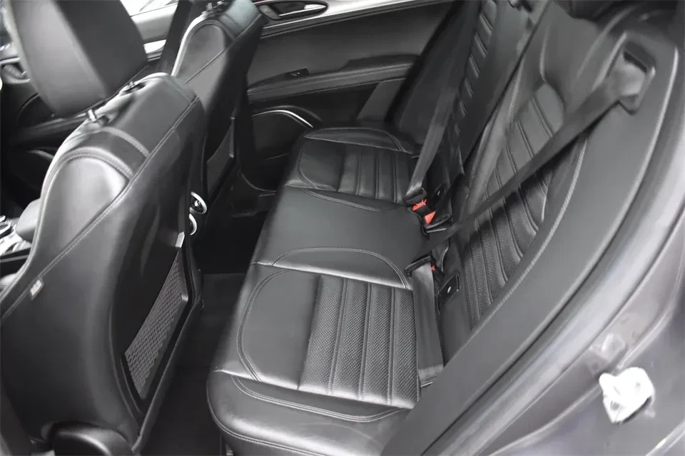 2018 Alfa Romeo Stelvio - Image 11 of 13