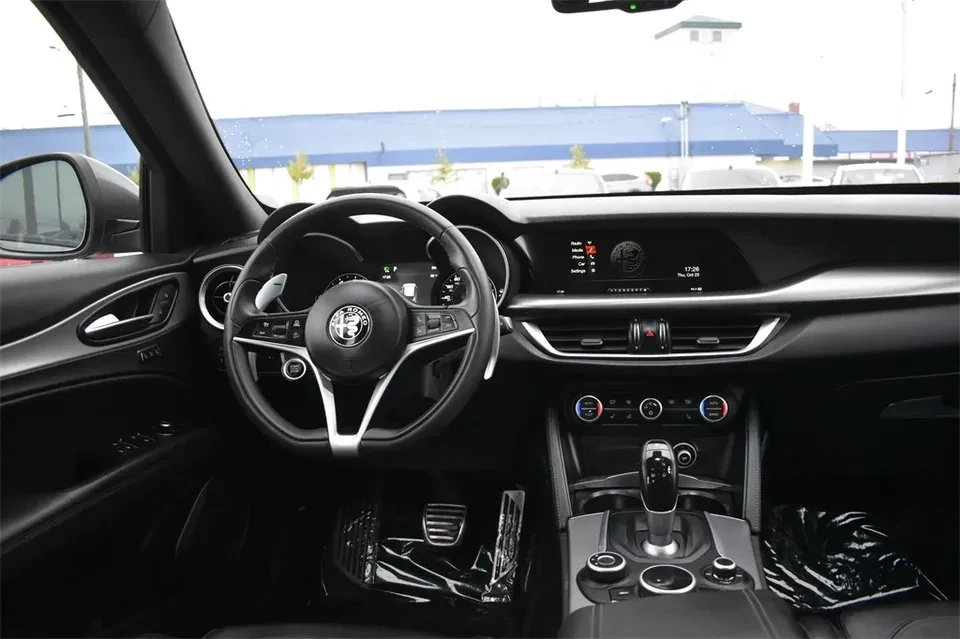 2018 Alfa Romeo Stelvio - Image 8 of 13