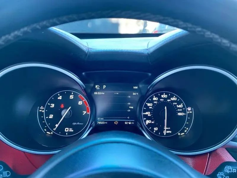 2018 Alfa Romeo Stelvio - Image 8 of 12