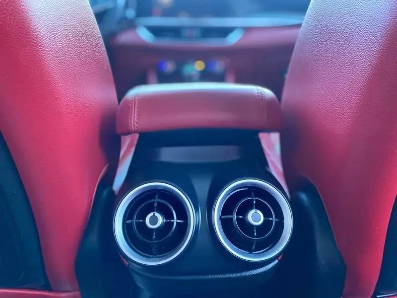 2018 Alfa Romeo Stelvio - Image 12 of 12
