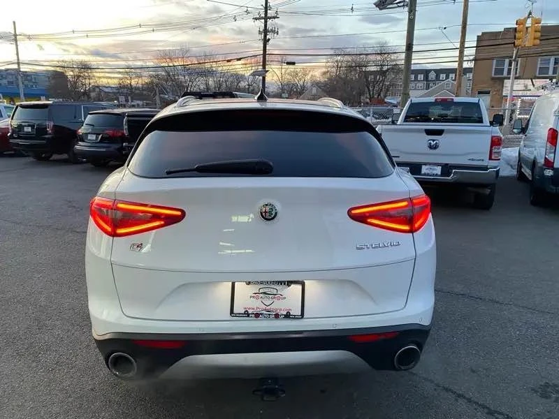 2018 Alfa Romeo Stelvio - Image 2 of 12