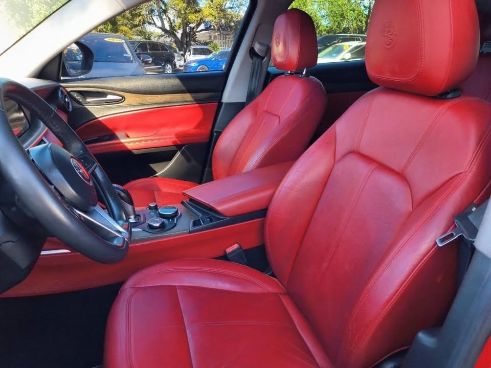 2018 Alfa Romeo Stelvio - Image 17 of 20