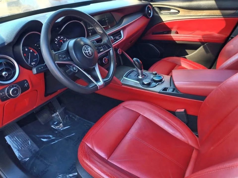 2018 Alfa Romeo Stelvio - Image 18 of 20