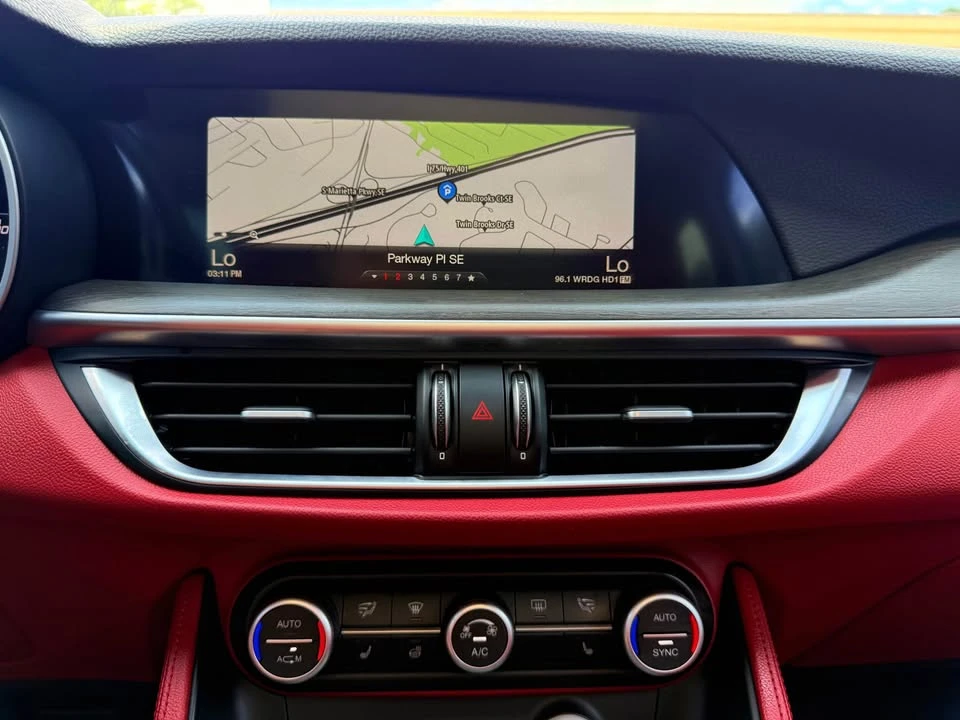 2018 Alfa Romeo Stelvio - Image 15 of 16