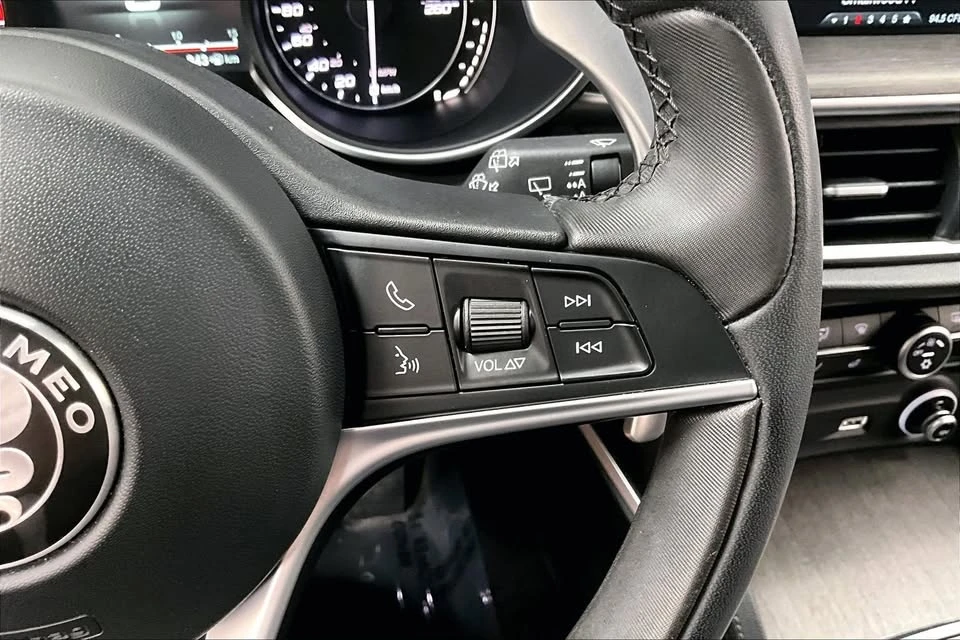 2018 Alfa Romeo Stelvio - Image 17 of 20