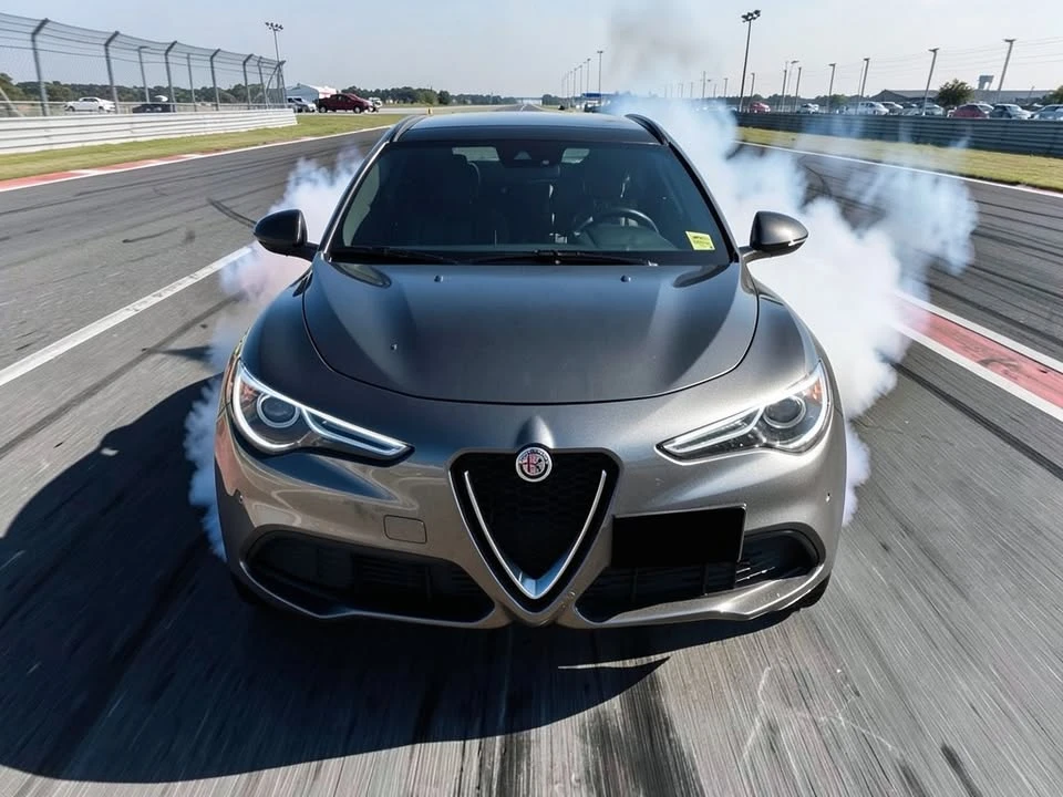 2018 Alfa Romeo Stelvio - Image 2 of 20
