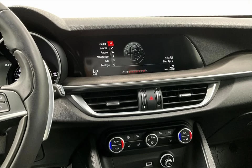 2018 Alfa Romeo Stelvio - Image 11 of 20