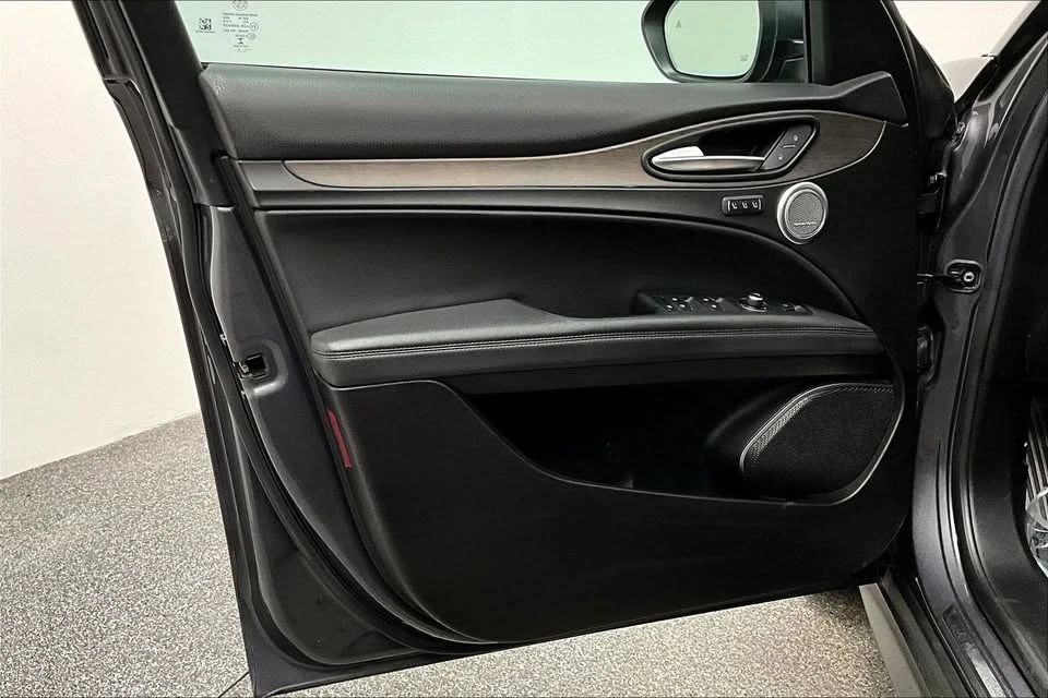 2018 Alfa Romeo Stelvio - Image 7 of 20
