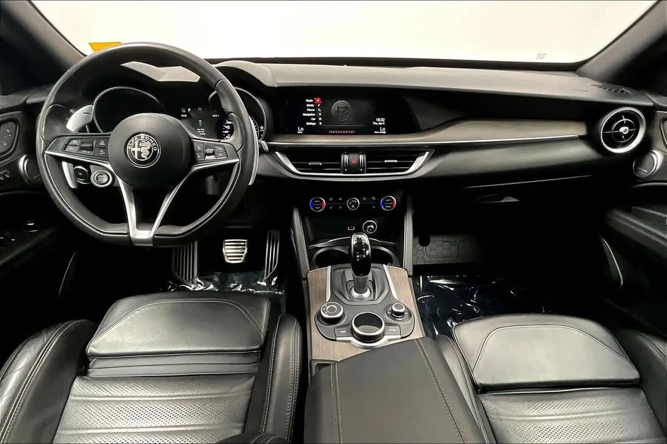 2018 Alfa Romeo Stelvio - Image 10 of 20