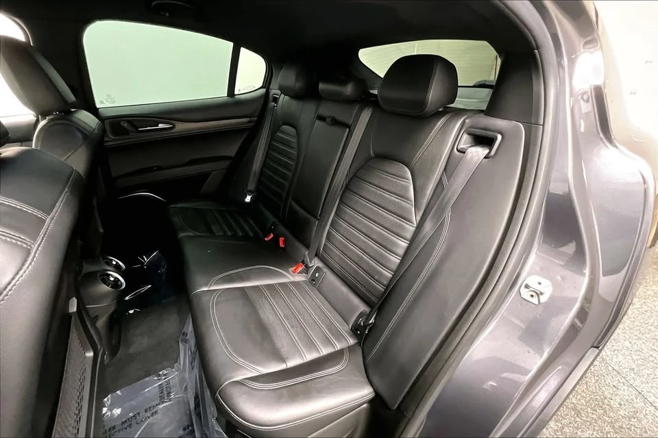 2018 Alfa Romeo Stelvio - Image 14 of 20