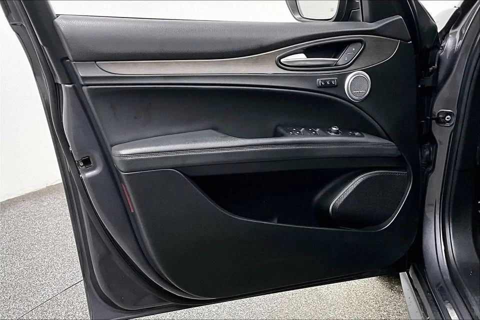 2018 Alfa Romeo Stelvio - Image 7 of 20