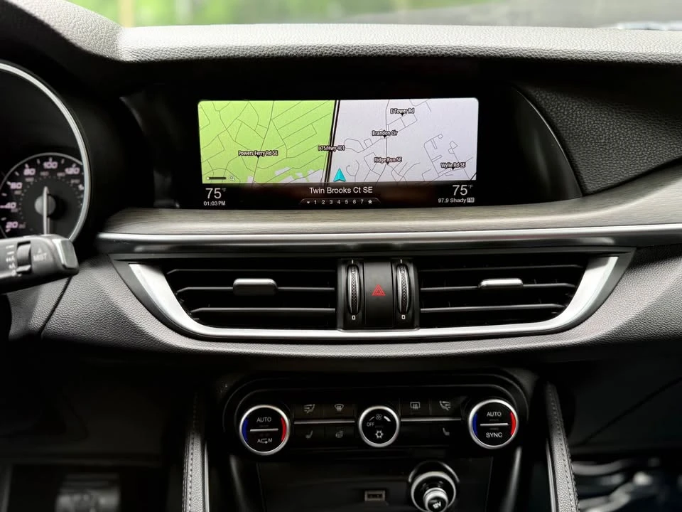 2018 Alfa Romeo Stelvio - Image 18 of 20