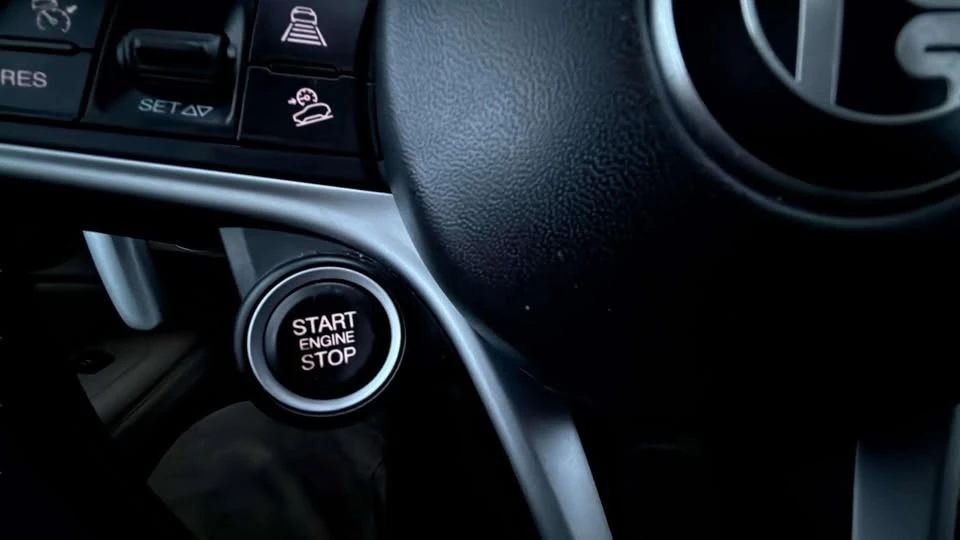 2018 Alfa Romeo Stelvio - Image 17 of 19