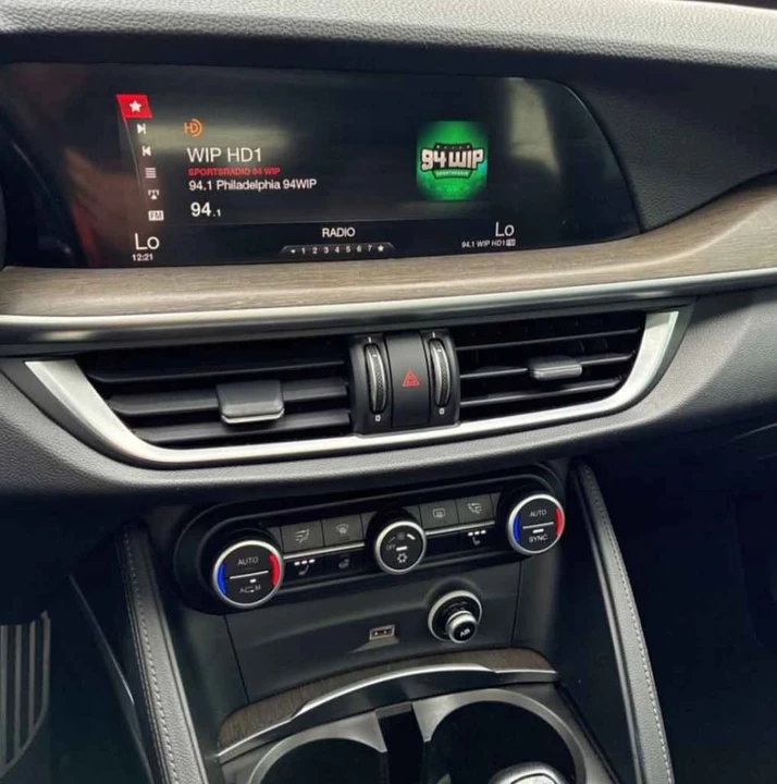 2018 Alfa Romeo Stelvio - Image 12 of 19