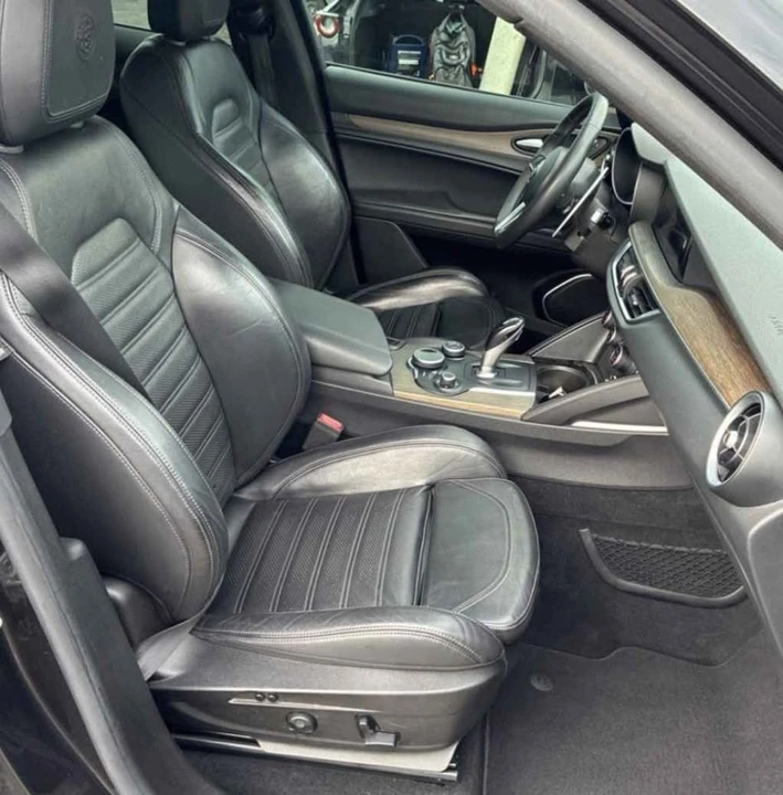 2018 Alfa Romeo Stelvio - Image 9 of 19