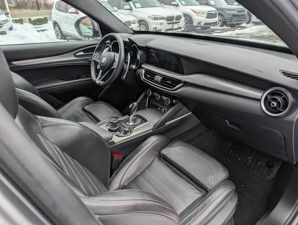 2018 Alfa Romeo Stelvio - Image 12 of 15