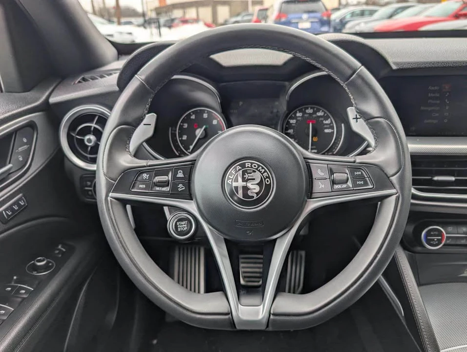 2018 Alfa Romeo Stelvio - Image 14 of 15