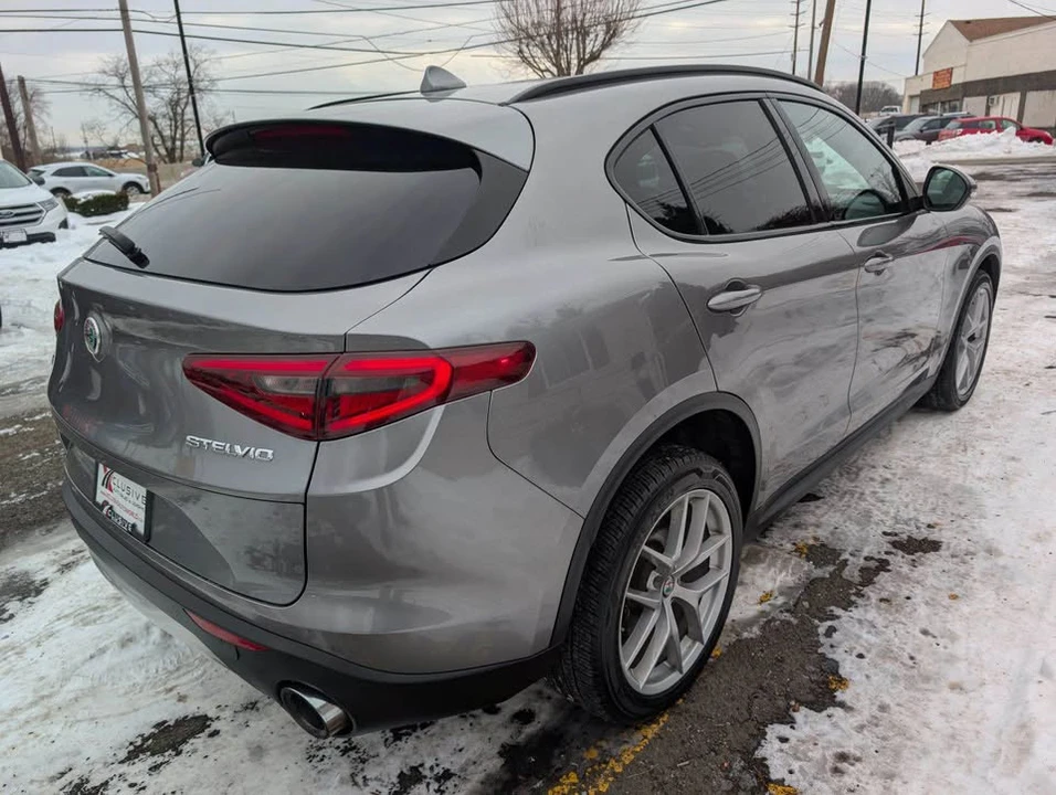 2018 Alfa Romeo Stelvio - Image 5 of 15
