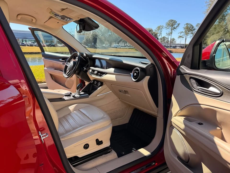 2018 Alfa Romeo Stelvio - Image 13 of 20
