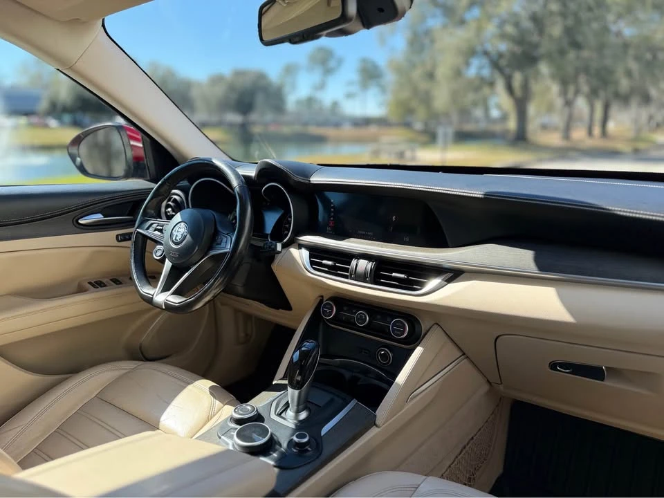2018 Alfa Romeo Stelvio - Image 18 of 20