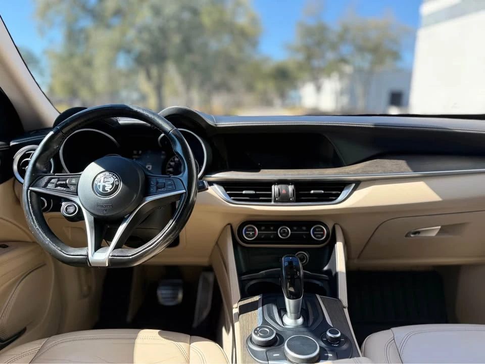 2018 Alfa Romeo Stelvio - Image 16 of 20