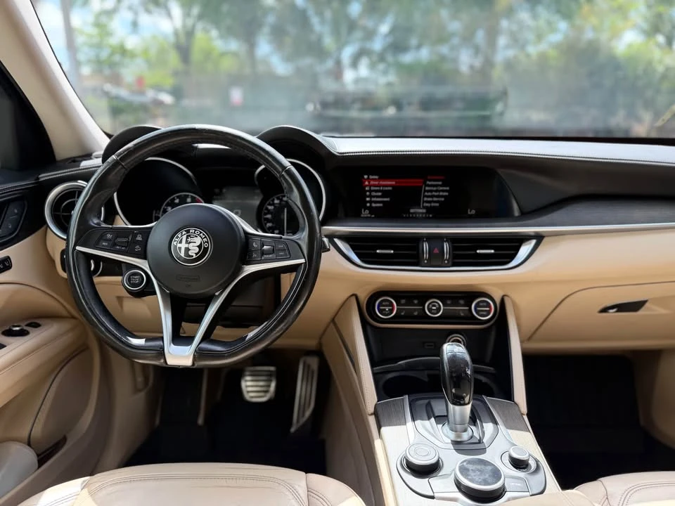 2018 Alfa Romeo Stelvio - Image 13 of 20